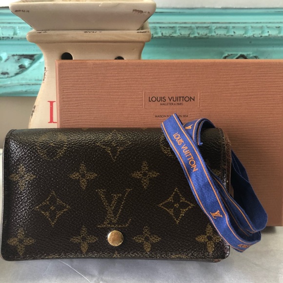 Louis Vuitton Handbags - 🎉Authentic Louis Vuitton Wallet🎉